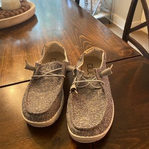 Size 5 girls hey dude wendy atle. Gray and mustard yellow. Worn once